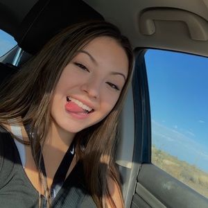 Meet your Posher, Violet